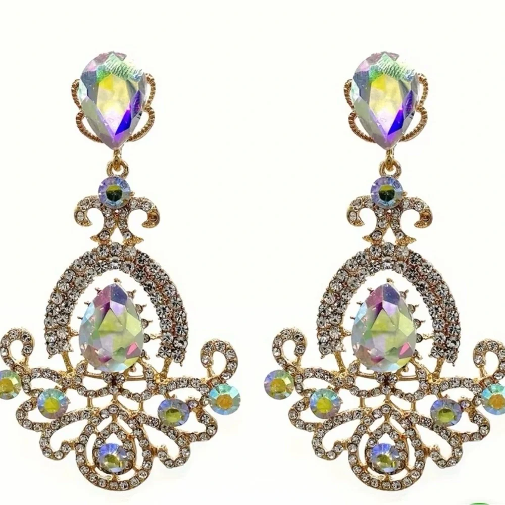 Elegant Gold and Crystal Drop Earrings